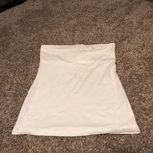 White tube top! Good condition! Size large!!